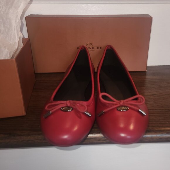NEW IN BOX-Coach Lara 100% Leather Ballet Flats-Red-Black Cherry-Size 8 - Picture 4 of 13
